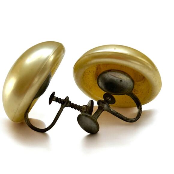 Vintage Screw Back Non-Pierced Earrings Faux Pearl Button 1 Inch Diameter - Picture 4 of 5